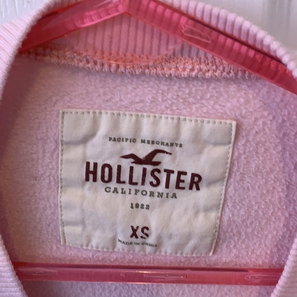 Baby pink Hollister crewneck - Picture 3 of 3